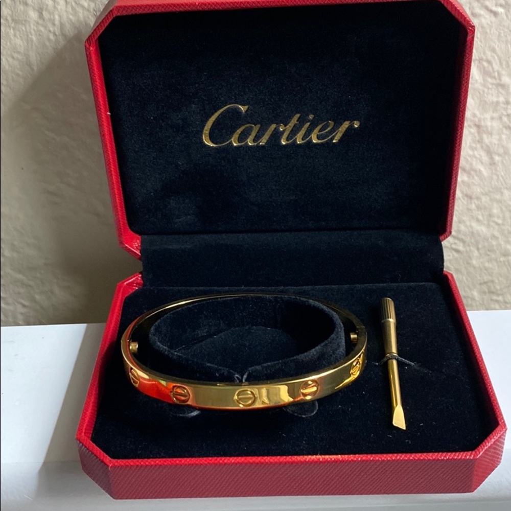 Catier Love bracelet